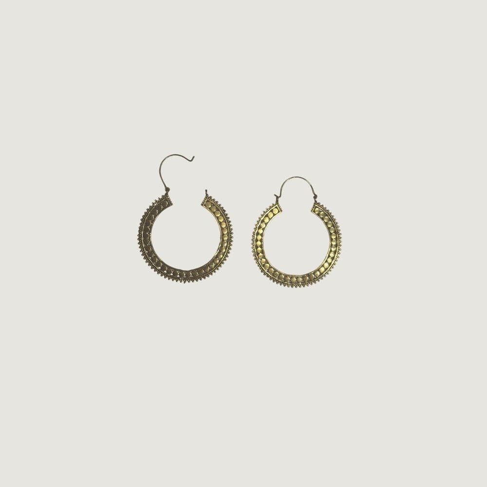 Bohemian Gold Tone Textured Dot Geometric Hoop Earrings Vintage Tribal Style - Picture 6 of 6
